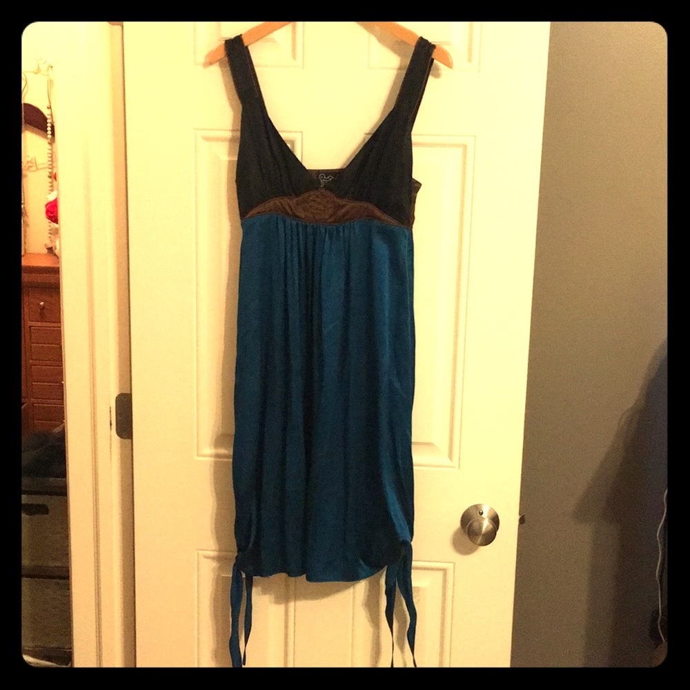 Silk Cynthia Rowley dress.